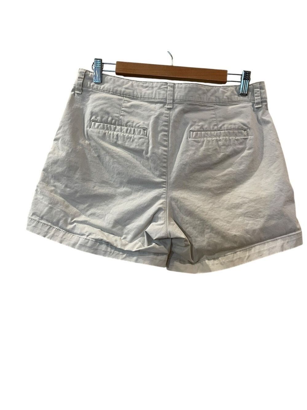 Gap Women's Mid Rise Khaki Shorts Size 8